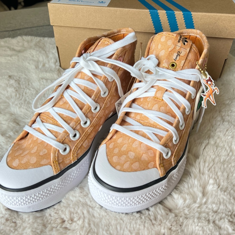 NWT Adidas x Disney Nizza Trek W size 5.5 beige